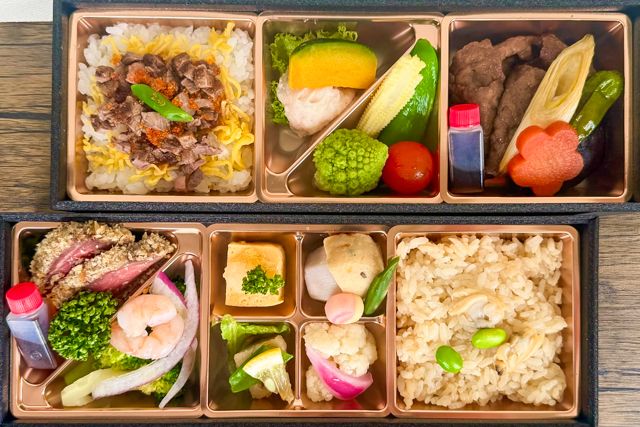 すき焼き うめの-【熨斗対応可】厳選牛すき焼きと牛カツレツの季節二段御膳