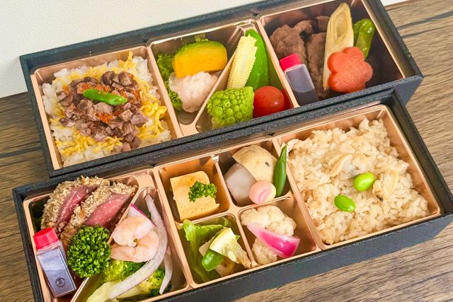 【熨斗対応可】厳選牛すき焼きと牛カツレツの季節二段御膳
