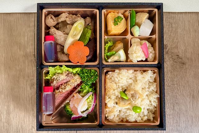 すき焼き うめの-厳選牛すき焼きと牛カツレツ御膳（あさりの炊き込みご飯）