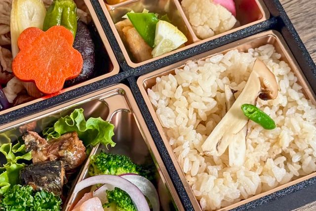 すき焼き うめの-【秋限定】厳選牛すき焼きとさんまの生姜煮〜松茸香る秋御膳〜