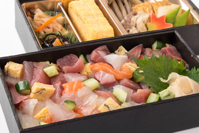寿司割烹 たかくら-厳選鮮魚のばらちらし御膳