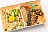 寿司創作料理 活魚懐石 こい希-国産ぶりの塩焼きと国産牛焼肉のWメイン弁当～こだわり出汁で炊いた季節の炊き込みご飯～