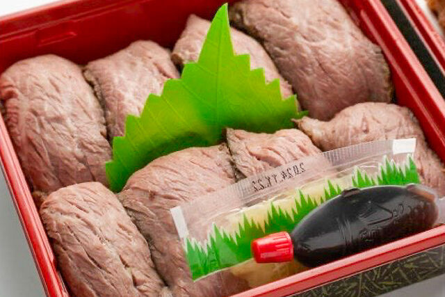 寿司創作料理 活魚懐石 こい希-【クリスマス限定】彩り二段御膳～黒毛和牛の肉寿司～