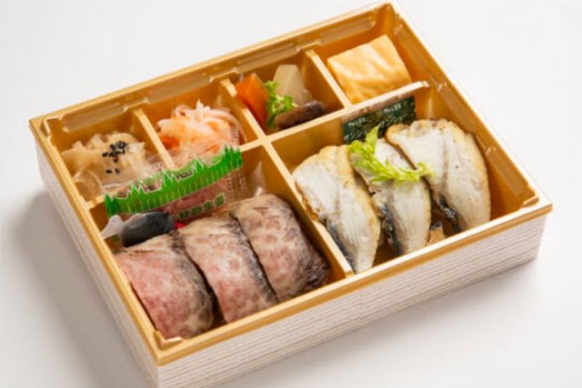 寿司創作料理 活魚懐石 こい希-こい希特製彩り御膳～もも肉のローストビーフ肉寿司と鰻の白焼き寿司