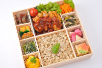 自然派おばんざい 味工房 すず-お万菜ご膳～若鶏の唐揚げ 和風デミソース～