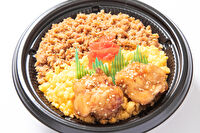 東京笑顔-【熨斗対応可】二色そぼろと鶏照り唐揚げ丼