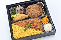 旅箪笥-tabidansu--ハンバーグと鶏そぼろ弁当