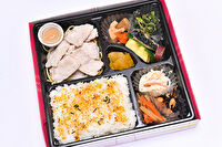 旅箪笥-tabidansu--豚ロースの冷しゃぶ弁当（ゴマダレ）