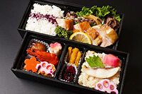 鯛おこわ専門店 北新地はやし-鯛おこわと北新地はやし名物牛しぐれと鶏の照り焼き御膳