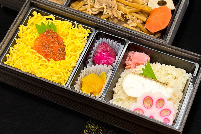 鯛おこわ専門店 北新地はやし-鯛おこわとイクラ丼と名物牛しぐれ御膳