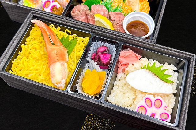 鯛おこわ専門店 北新地はやし-鯛おこわとカニ爪ご飯と鶏の照り焼きとローストビーフ御膳