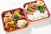 台湾料理 媽媽-媽媽の贅沢二段重（牛肉のオイスター炒め）
