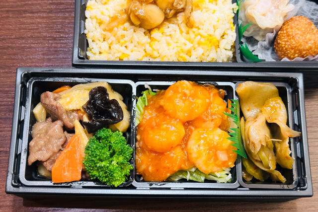 台湾料理 媽媽-海老チリ&ホタテ炒飯二段重高級中華御膳