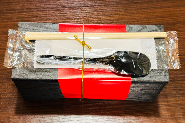 台湾料理 媽媽-海老チリ&ホタテ炒飯二段重高級中華御膳