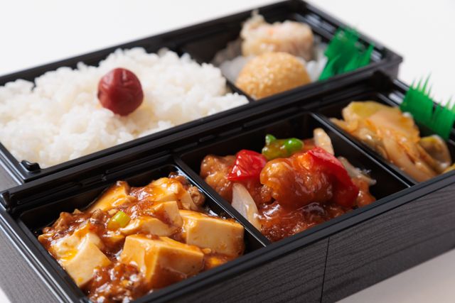 台湾料理 媽媽-酢豚二段重中華弁当