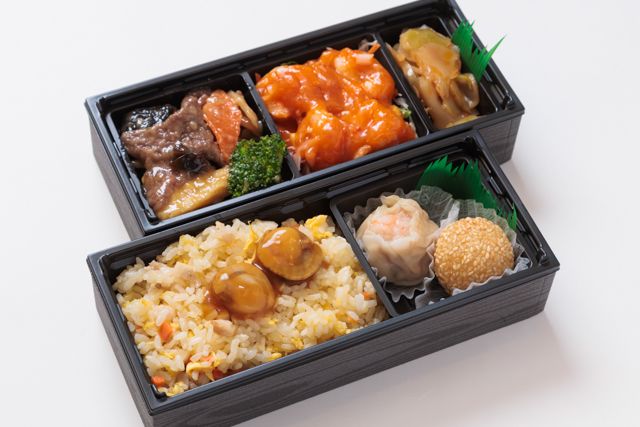 台湾料理 媽媽-海老チリ二段重中華弁当