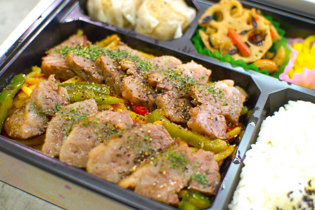 匠の料理庵ヴァルハラ-【独創中華】青椒肉絲～黒毛和牛リブカルステーキを豪快に乗せて～
