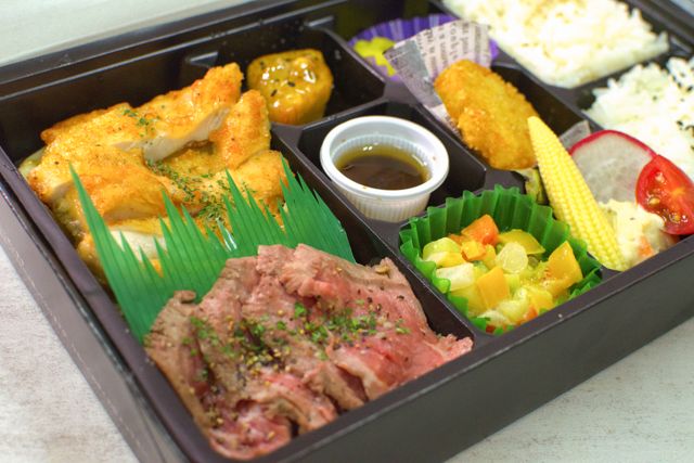 匠の料理庵ヴァルハラ-【香味折詰膳】牛ステーキ＆桜姫鶏むね肉のしっとりチキンステーキ～バター香る唐津産醤油で～