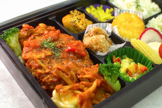 匠の料理庵ヴァルハラ-【香味折詰膳】バターライス洋風幕ノ内～舞茸とトマトの煮込みハンバーグ～