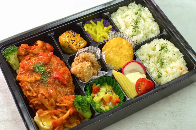 匠の料理庵ヴァルハラ-【香味折詰膳】バターライス洋風幕ノ内～舞茸とトマトの煮込みハンバーグ～
