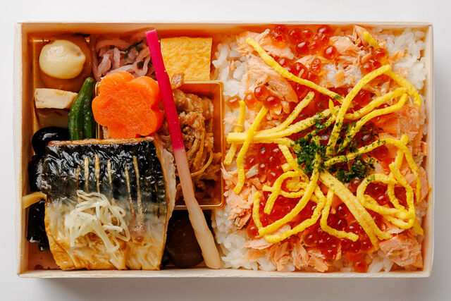 味噌と生姜と米-いくら鮭ちらし寿司弁当 豚肉の生姜焼き＆サバの塩焼き