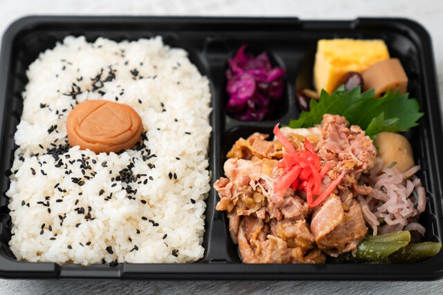 味噌と生姜と米-紀州南高梅弁当 豚肉の生姜焼き
