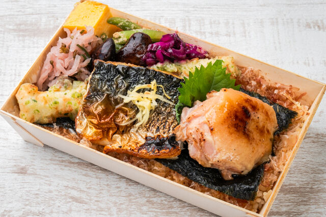 味噌と生姜と米-海苔弁 【肉＆魚】鶏もも肉の西京味噌焼き＆サバの塩焼き