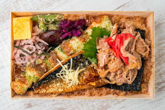 味噌と生姜と米-海苔弁 【肉＆魚】豚肉の生姜焼き＆サバの塩焼き〜針生姜添え〜