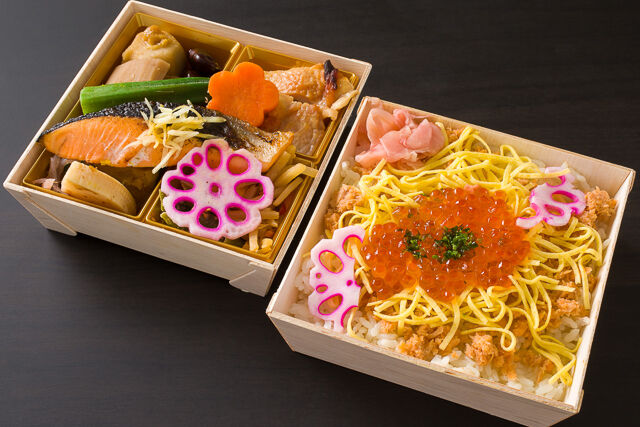 味噌と生姜と米-【2段】いくら鮭ちらし弁当 鶏肉の仙台赤味噌焼き＆銀鮭の塩焼き〜針生姜添え〜