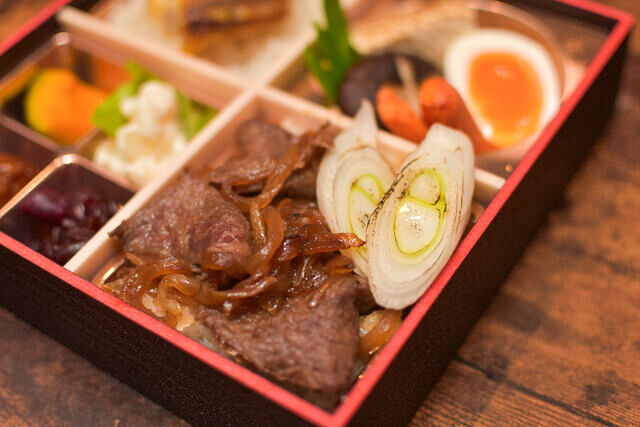 京おばんざい たぬき亭-すき焼き＆西京焼き御膳