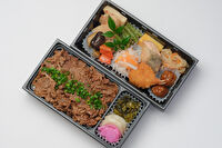 寺田屋（埼玉店）-二段重 和牛のすき焼き