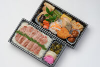 寺田屋（埼玉店）-二段重 和牛のサーロインステーキ