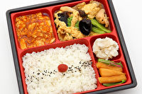 中華料理 唐韻-特選中華弁当【豚肉ときくらげの中華炒め】