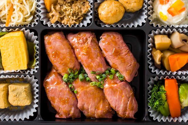 東京精肉店-トリュフ香るローストビーフ寿司の彩り九升御膳