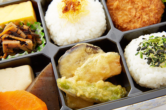 塩鯖と天ぷら弁当
