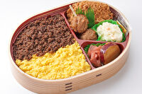 とんかつまい泉-黒豚そぼろの二色弁当