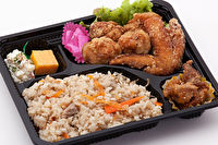 鶏kei （福岡店）-デラックス唐揚げ＆博多かしわ飯弁当