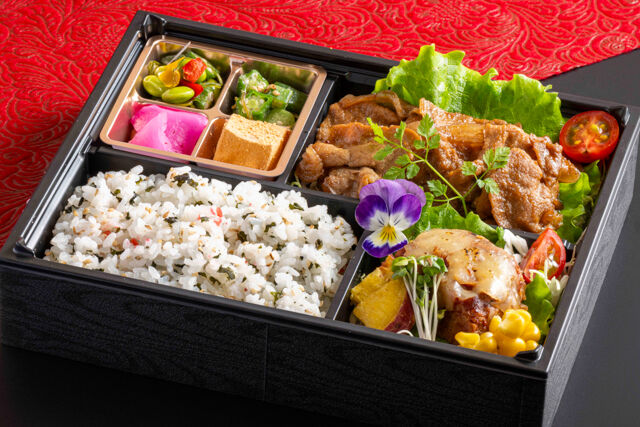 とやま弁当（京都店）-富山ポークの生姜焼きとチーズハンバーグ御膳
