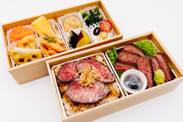 集いの食卓 おもてなし-サーロインステーキとローストビーフ重でおもてなし