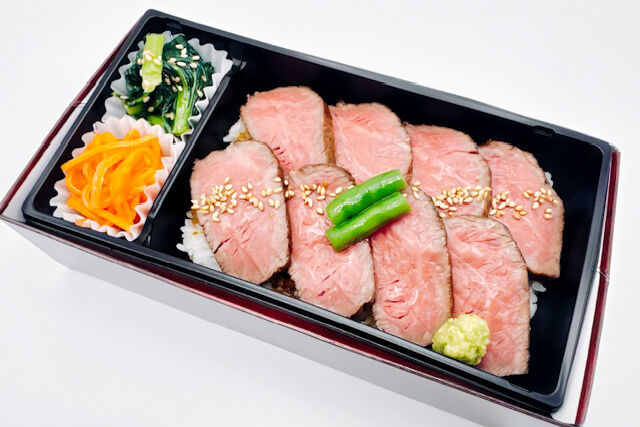 集いの食卓 おもてなし-厳選黒毛和牛A5カルビステーキ重