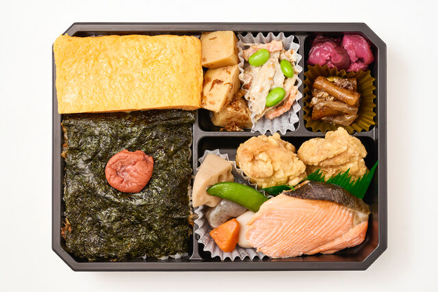 塚田農場おべんとラボ-塚だまだし巻きと国産銀鮭のいろどり海苔弁当