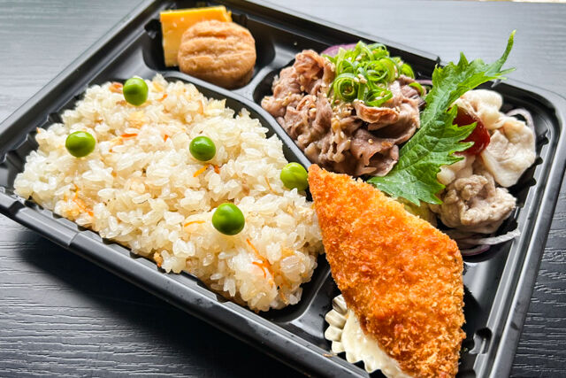 牛しゃぶ豚しゃぶ、おこわ弁当