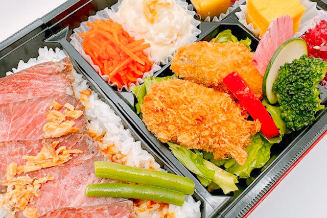 牛たんと黒毛和牛 つかさ政宗-つかさ御膳（特選牛ロースステーキと広島産大粒カキフライ）
