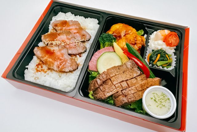 牛たんと黒毛和牛 つかさ政宗-黒毛和牛ローストビーフと特選牛たん塩焼き御膳（黒酢唐揚げ）