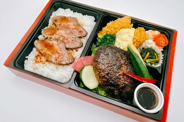 牛たんと黒毛和牛 つかさ政宗-特選黒毛和牛ハンバーグと黒毛和牛のローストビーフ御膳（広島産大粒カキフライ）