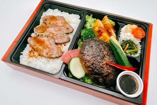 牛たんと黒毛和牛 つかさ政宗-特選黒毛和牛ハンバーグと黒毛和牛のローストビーフ御膳（ヒレカツ）