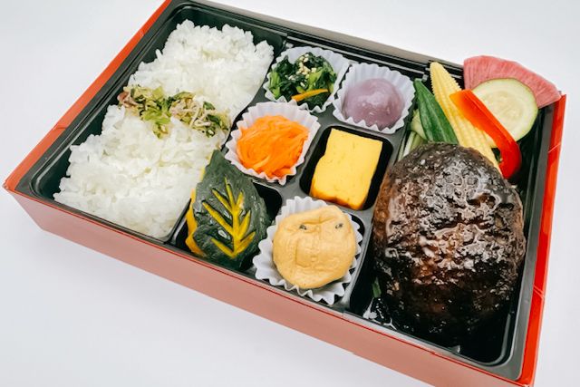 牛たんと黒毛和牛 つかさ政宗-特選黒毛和牛ハンバーグで幕の内弁当