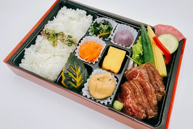 牛たんと黒毛和牛 つかさ政宗-牛ハラミ焼肉で幕の内弁当