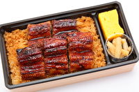 三河一色産活鰻 うなぎのしろむら-三河一色産活鰻の炭焼き重（上）