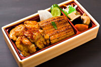 うなぎ屋いしだ-鶏の照焼と鰻重
